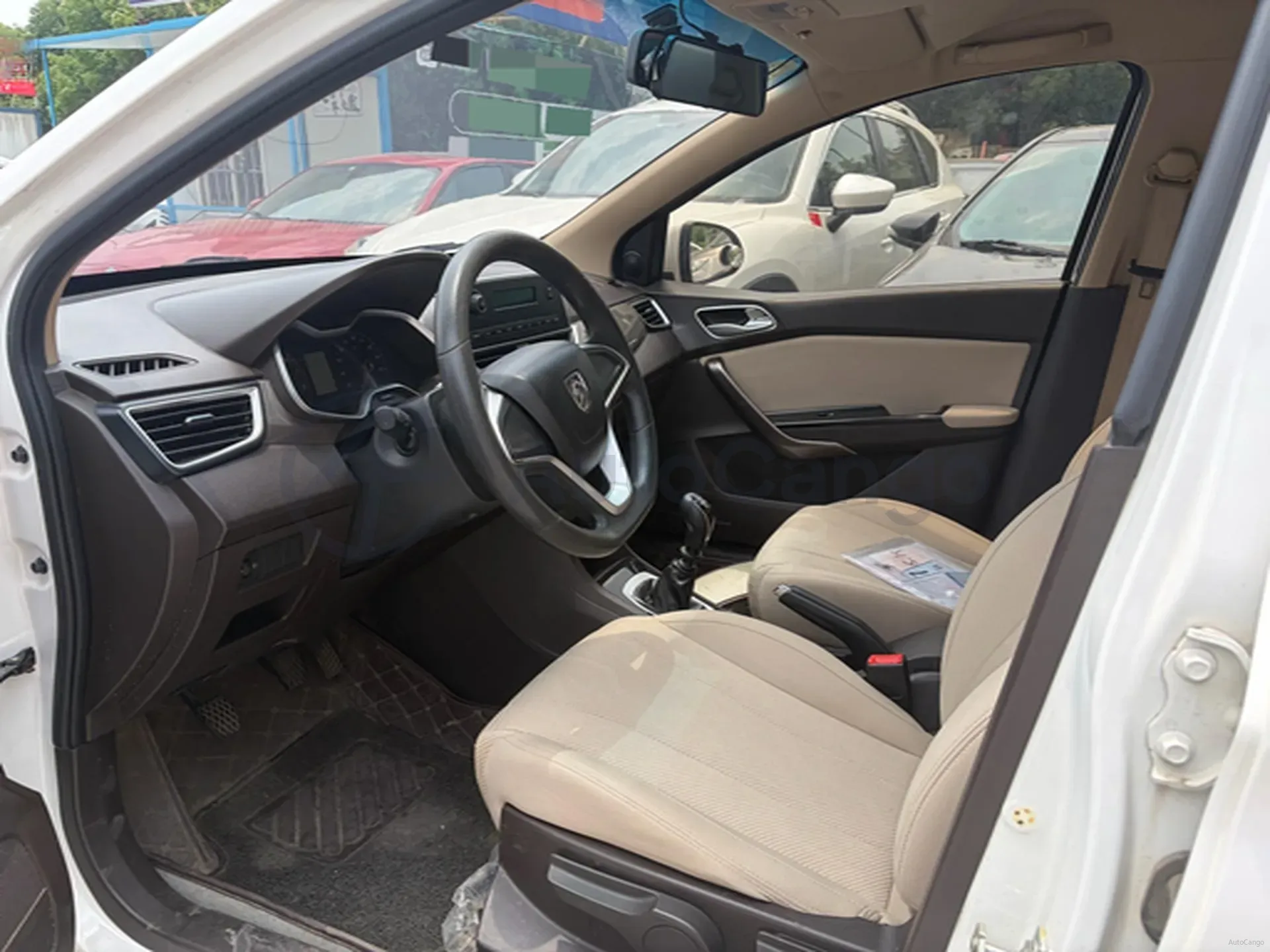 2017 BaoJun 310W 1.5L 112HP L4 6MT,autocango,china used car exporter,china ev exporter,chinese used car exporter,chinese used ev exporter