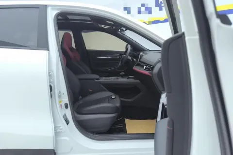 2025 ChangAn X5 PLUS 1.5T 188HP L4 7DCT,autocango,china used car exporter,china ev exporter,chinese used car exporter,chinese used ev exporter