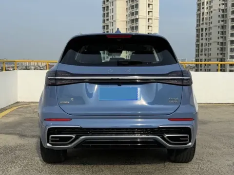 2023 HongQi HS5 2.0T 252HP L4 8AT