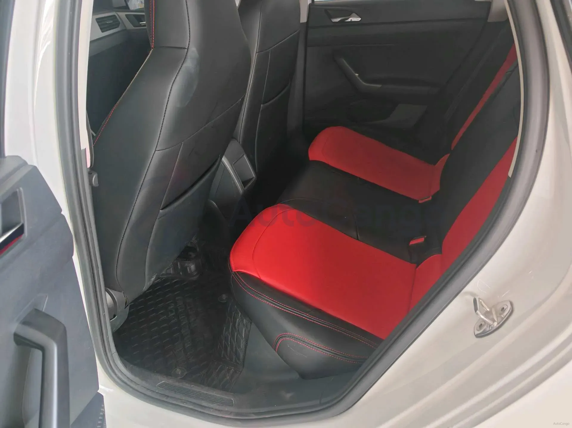 2021 Haval H6 1.5T 169HP L4 7DCT,autocango,china used car exporter,china ev exporter,chinese used car exporter,chinese used ev exporter