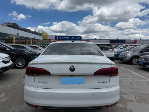 2021 Volkswagen Bora 1.5L 113HP L4 6AT