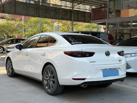 2021 Mazda 3 Axela 2.0L 158HP L4 6AT