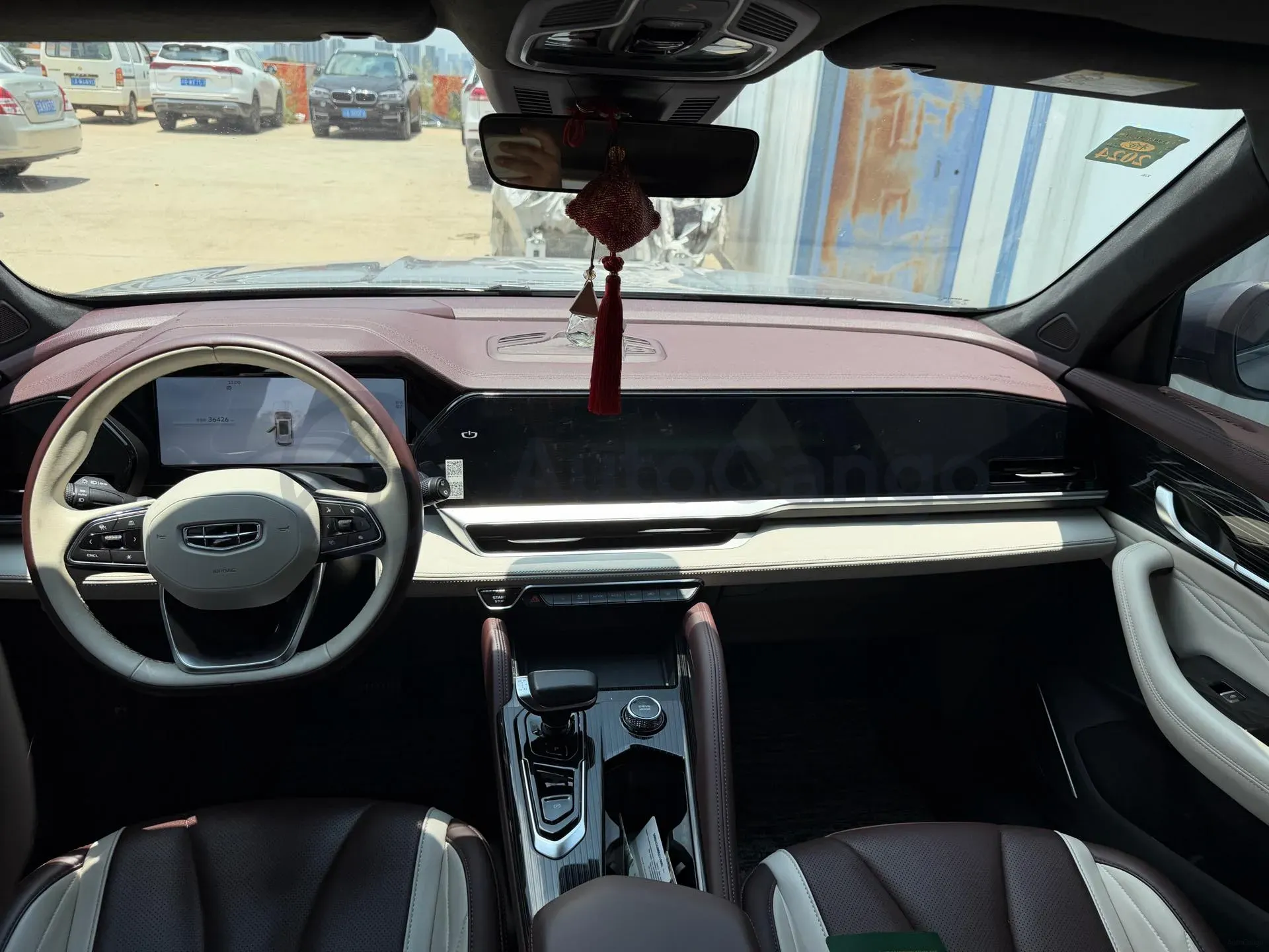 2021 Geely Monjaro 2.0T 218HP L4 7DCT,autocango,china used car exporter,china ev exporter,chinese used car exporter,chinese used ev exporter
