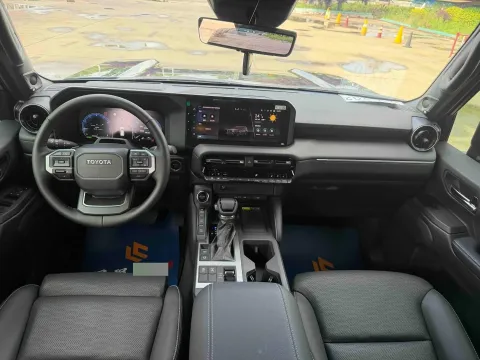 2025 Toyota Land Cruiser Prado 2.4T 282HP L4 8AT Hybrid 5.1KWH