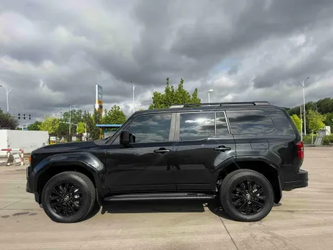 2025 Toyota Land Cruiser Prado 2.4T 282HP L4 8AT Hybrid 5.1KWH