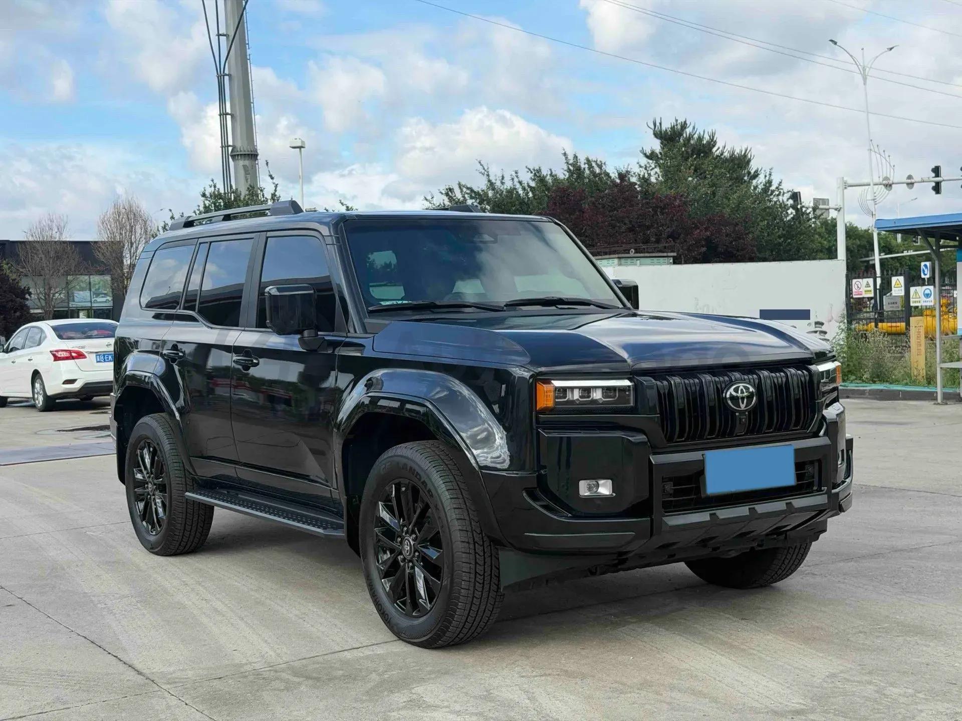 2025 Toyota Land Cruiser Prado 2.4T 282HP L4 8AT Hybrid 5.1KWH,autocango,china used car exporter,china ev exporter,chinese used car exporter,chinese used ev exporter