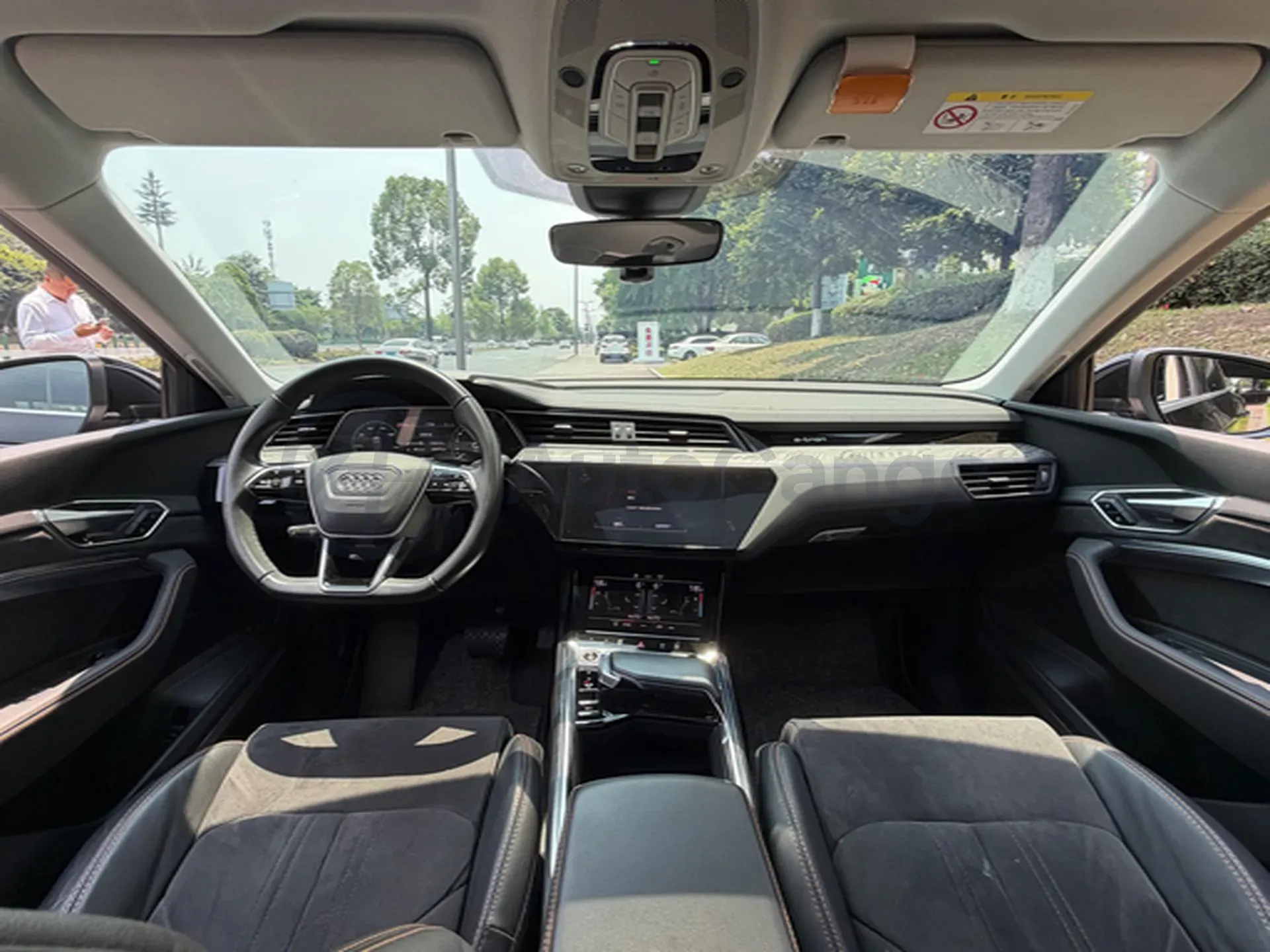 2021 Audi e-tron BEV 96.7KWH,autocango,china used car exporter,china ev exporter,chinese used car exporter,chinese used ev exporter
