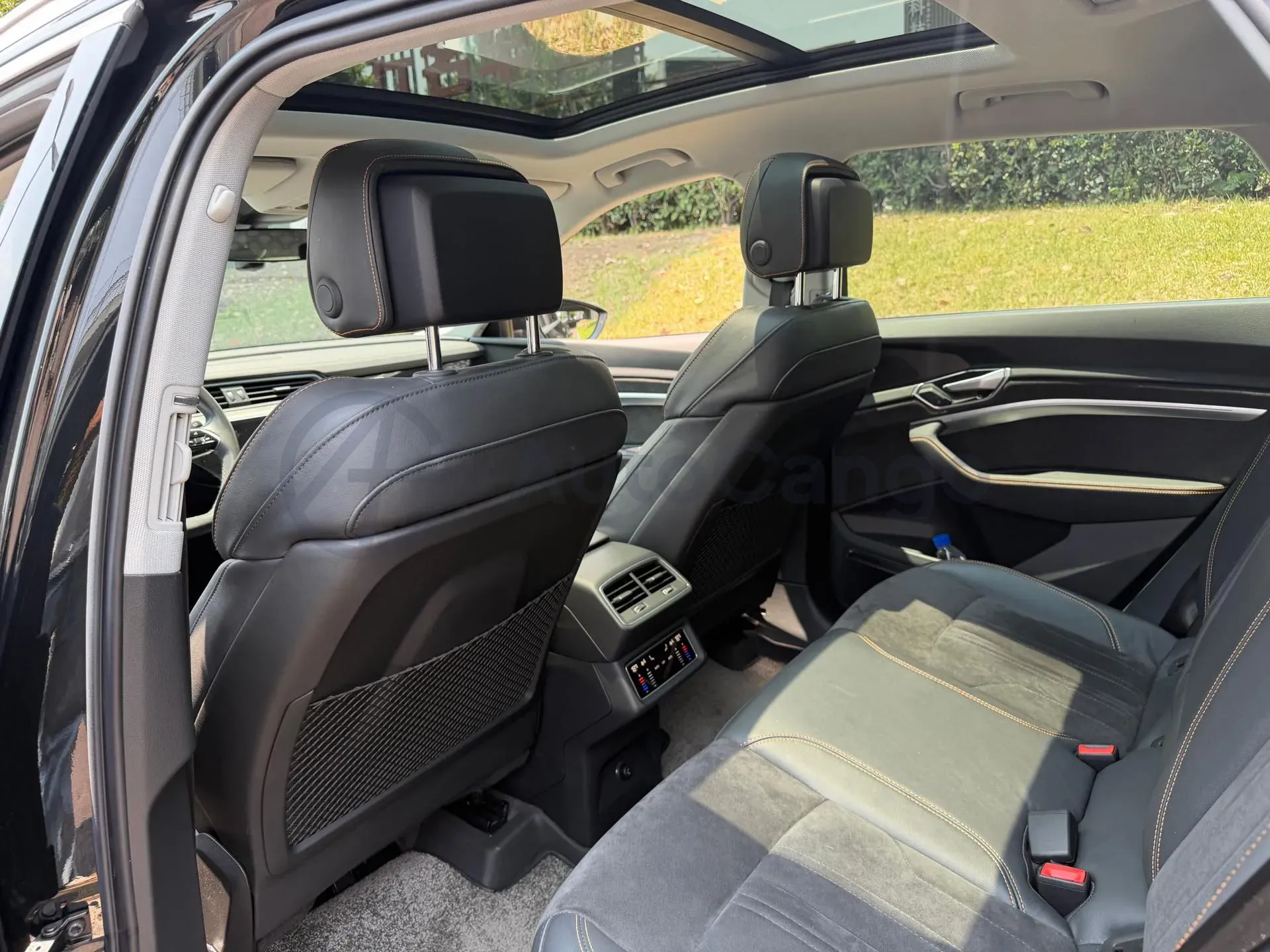 2021 Audi e-tron BEV 96.7KWH,autocango,china used car exporter,china ev exporter,chinese used car exporter,chinese used ev exporter