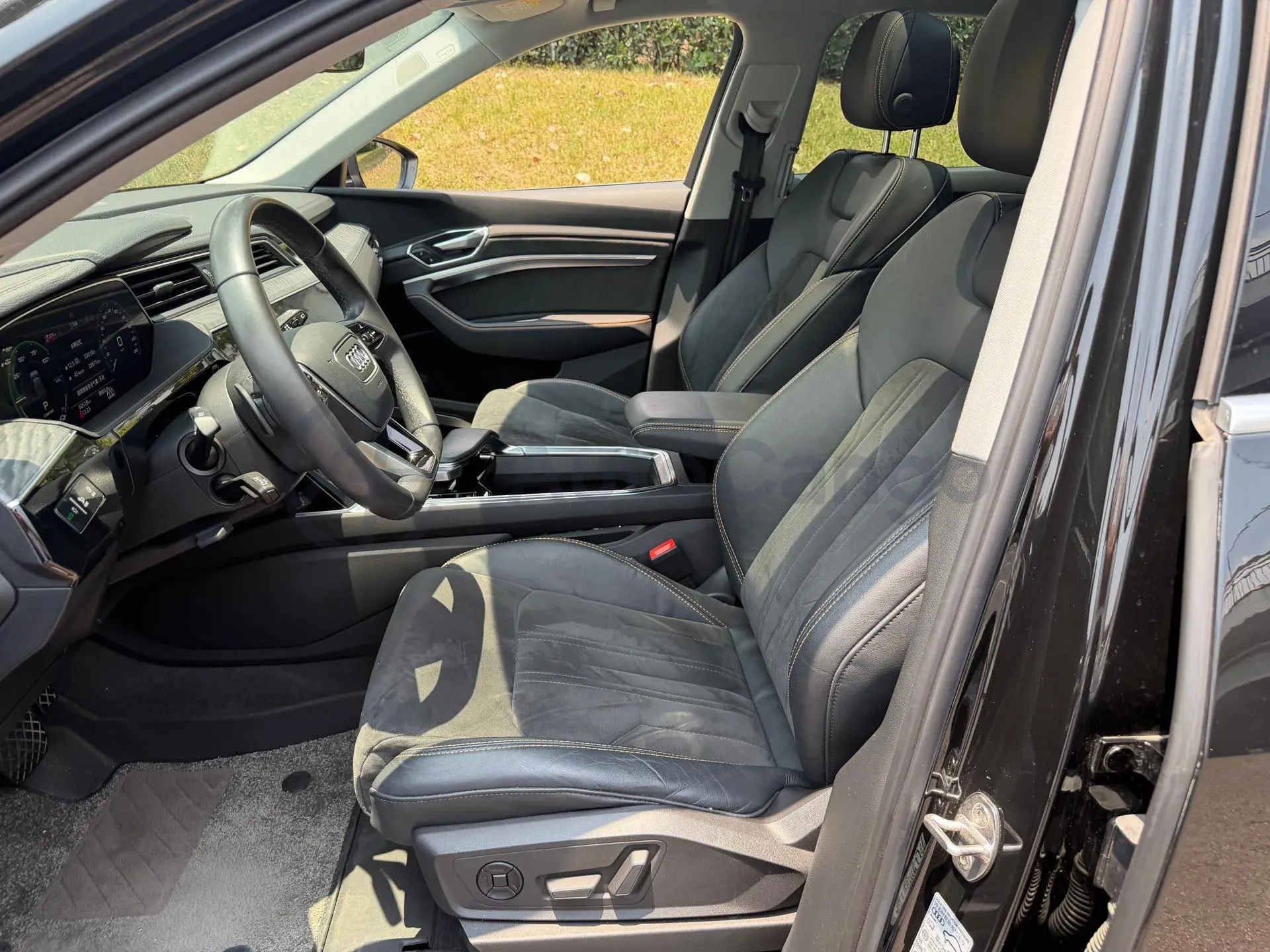 2021 Audi e-tron BEV 96.7KWH,autocango,china used car exporter,china ev exporter,chinese used car exporter,chinese used ev exporter