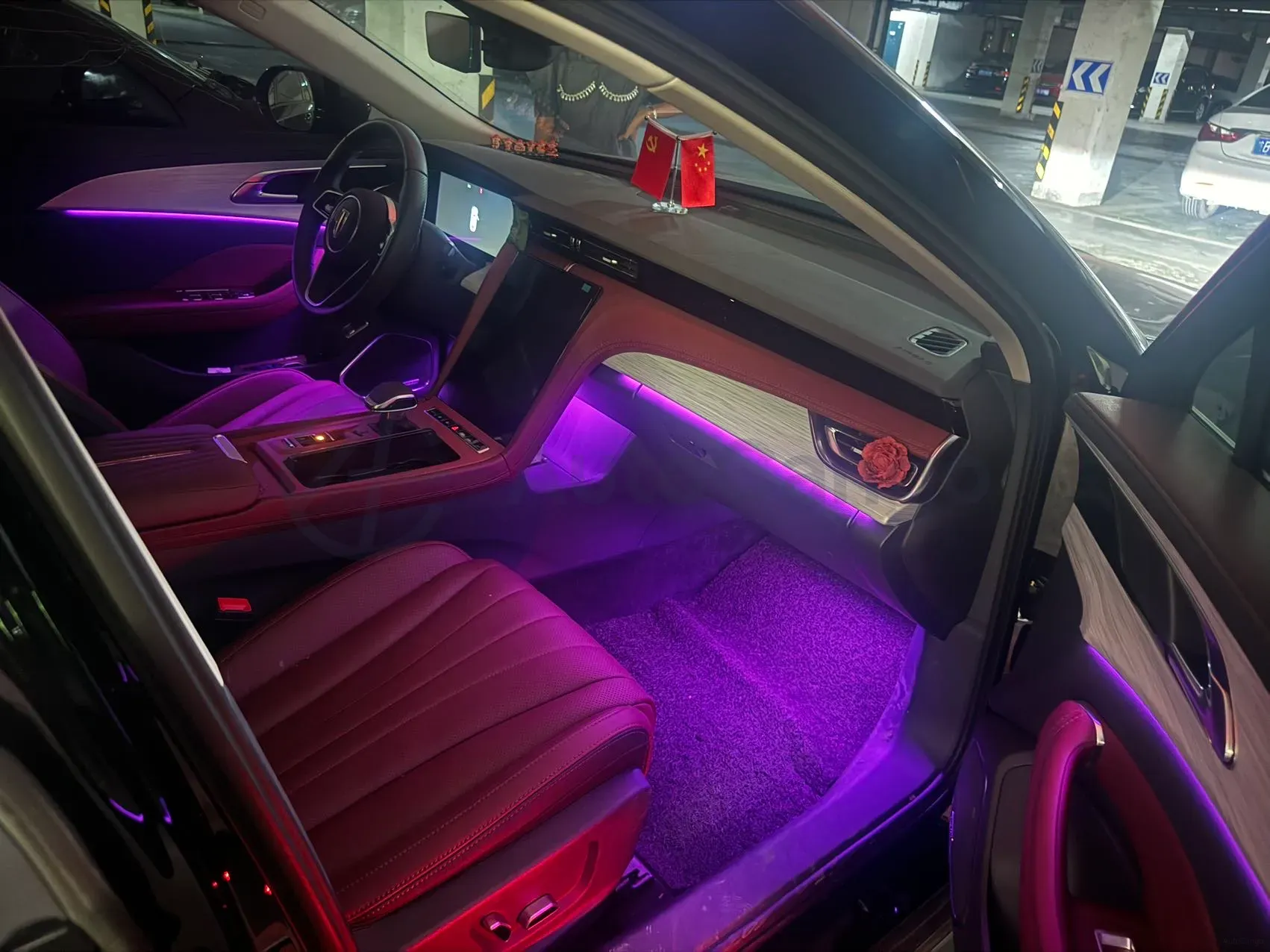 2025 HongQi H5 1.5T 169HP L4 1DHT Hybrid,autocango,china used car exporter,china ev exporter,chinese used car exporter,chinese used ev exporter