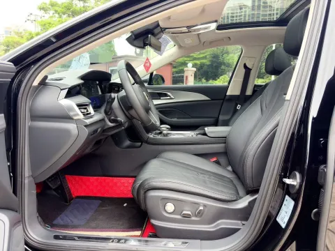 2023 HongQi H5 2.0T 224HP L4 8AT
