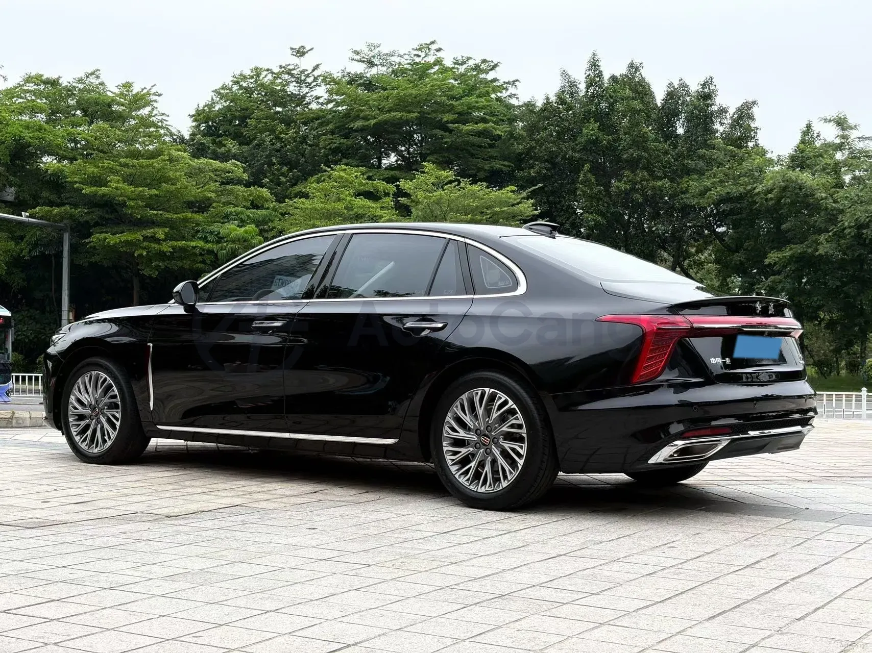 2023 HongQi H5 2.0T 224HP L4 8AT,autocango,china used car exporter,china ev exporter,chinese used car exporter,chinese used ev exporter