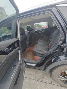 2022 HongQi HS5 2.0T 224HP L4 6AT