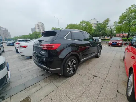 2022 HongQi HS5 2.0T 224HP L4 6AT