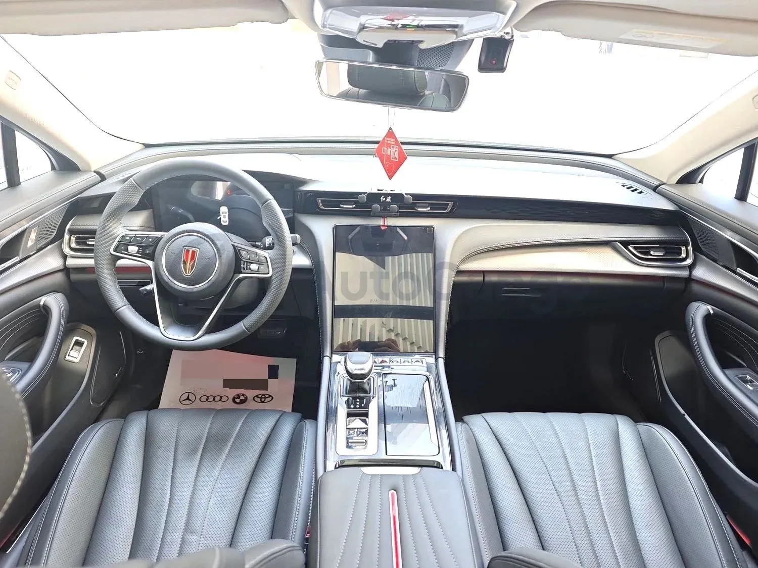 2024 HongQi H5 2.0T 224HP L4 8AT,autocango,china used car exporter,china ev exporter,chinese used car exporter,chinese used ev exporter