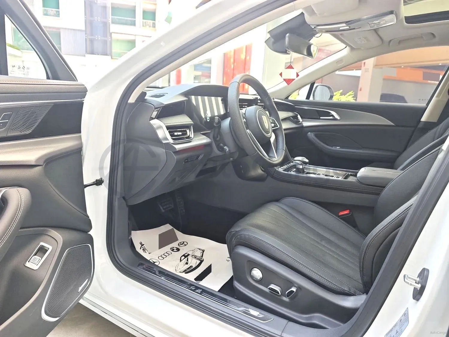 2024 HongQi H5 2.0T 224HP L4 8AT,autocango,china used car exporter,china ev exporter,chinese used car exporter,chinese used ev exporter