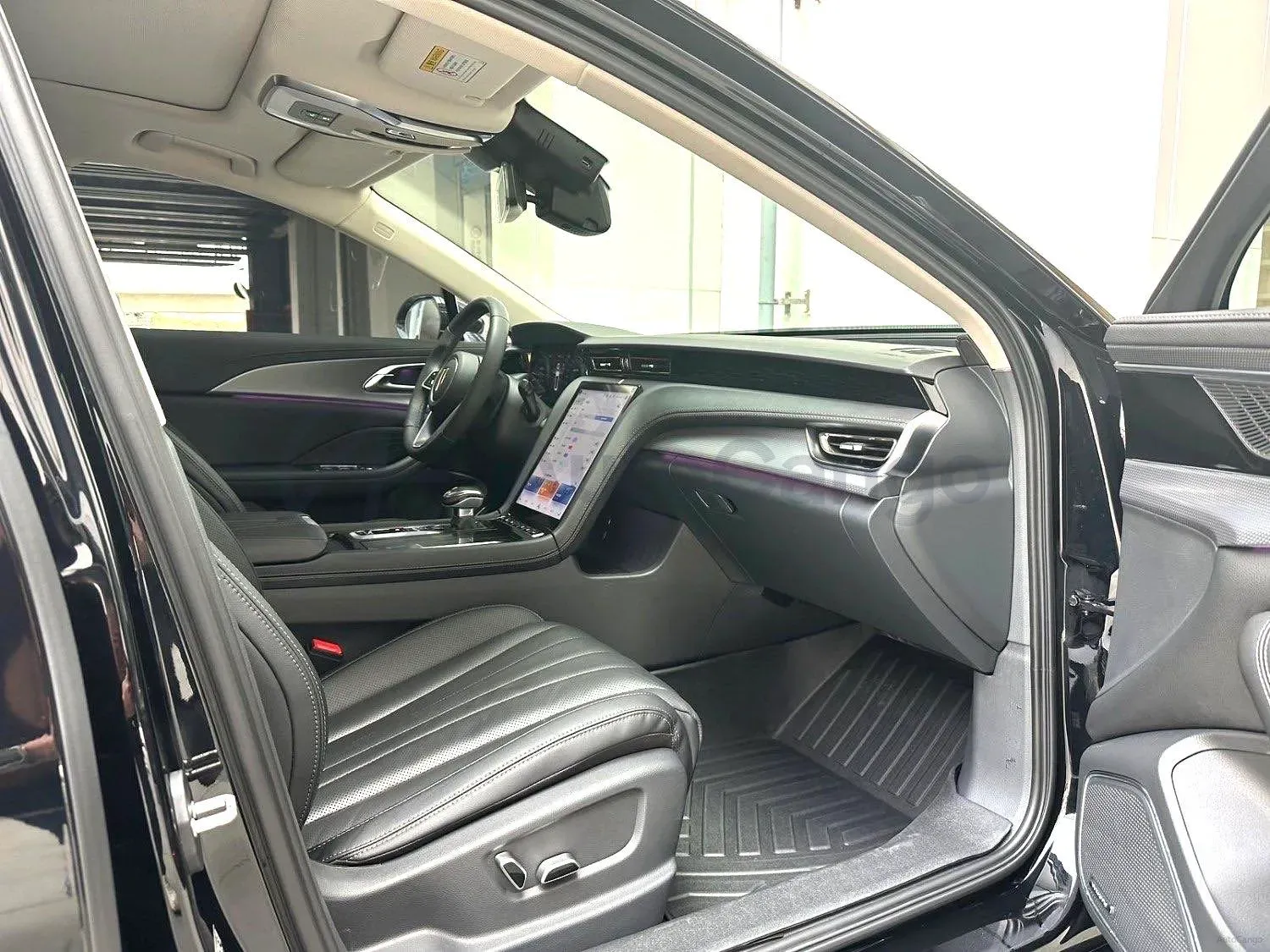 2023 HongQi H5 2.0T 224HP L4 8AT,autocango,china used car exporter,china ev exporter,chinese used car exporter,chinese used ev exporter