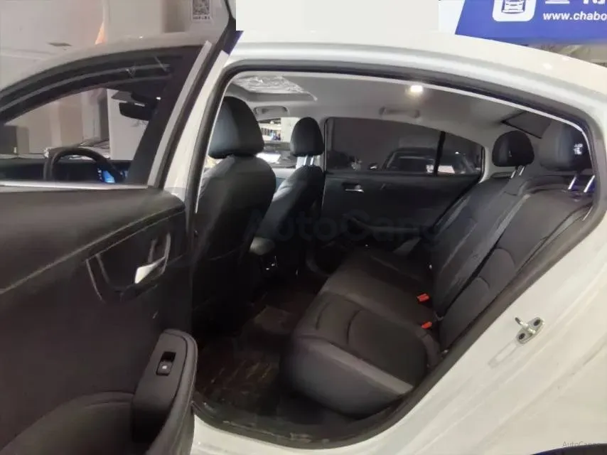 2024 Roewe i5 1.5L 129HP L4 CVT,autocango,china used car exporter,china ev exporter,chinese used car exporter,chinese used ev exporter
