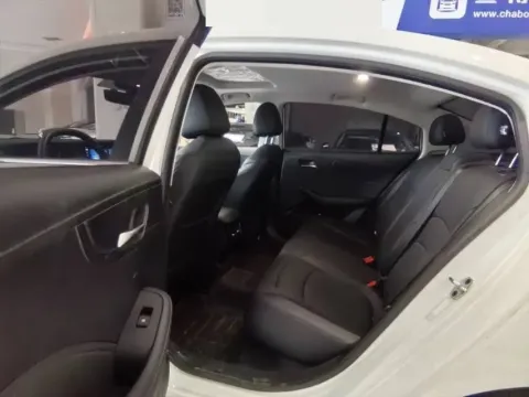 2024 Roewe i5 1.5L 129HP L4 CVT