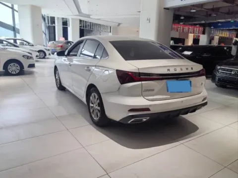 2024 Roewe i5 1.5L 129HP L4 CVT