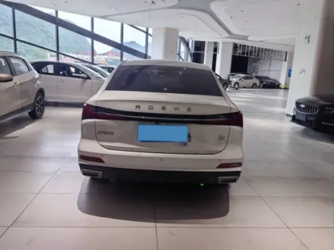 2024 Roewe i5 1.5L 129HP L4 CVT