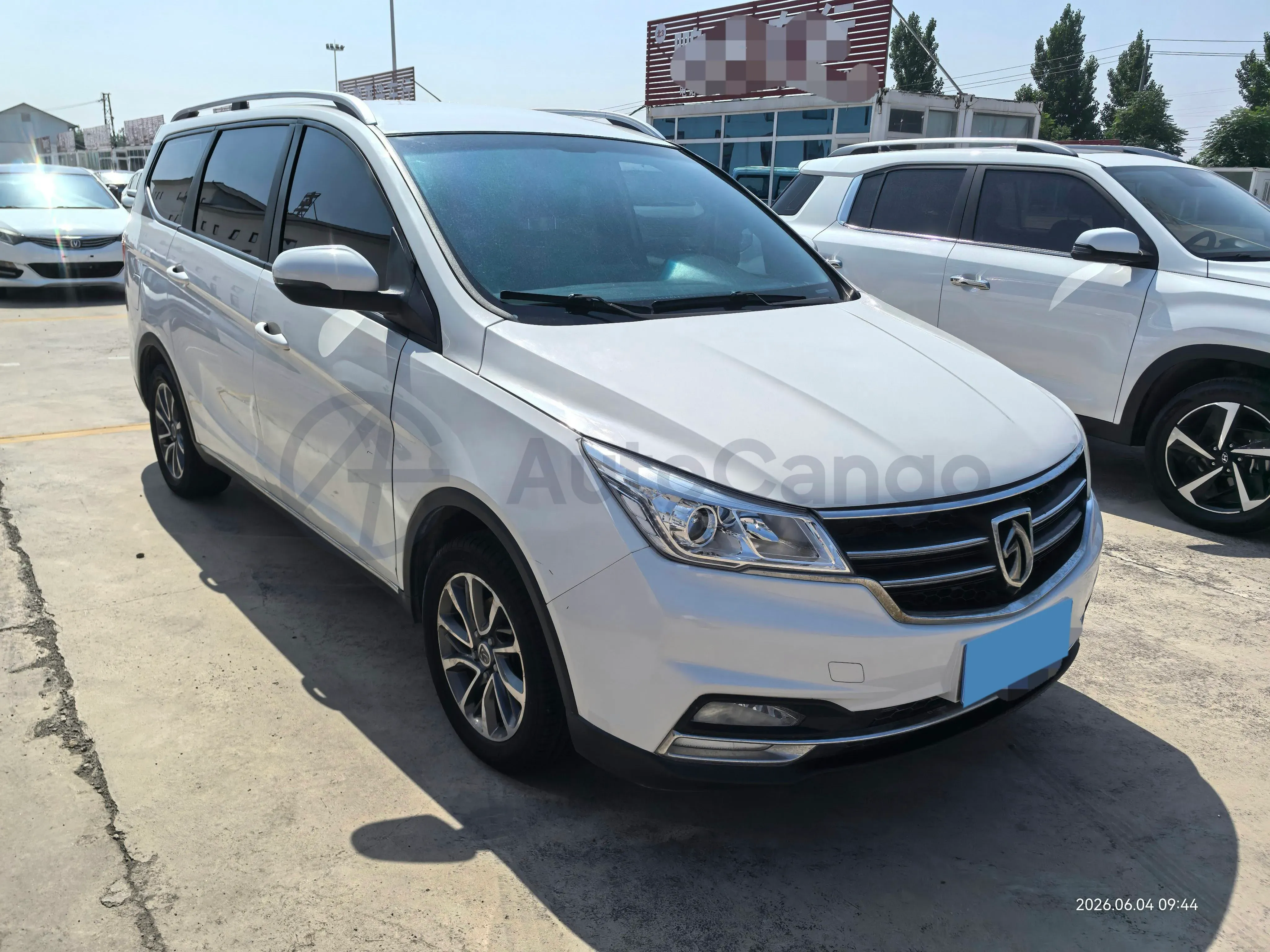 2019 BaoJun 730 1.5L 105HP L4 6MT,autocango,china used car exporter,china ev exporter,chinese used car exporter,chinese used ev exporter