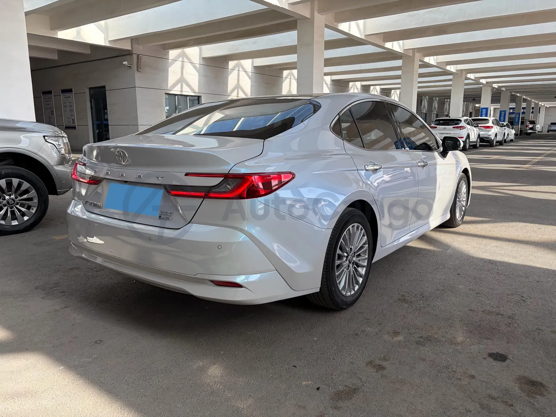 2024 Toyota Camry 2.0L 152HP L4 E-CVT Hybrid,autocango,china used car exporter,china ev exporter,chinese used car exporter,chinese used ev exporter