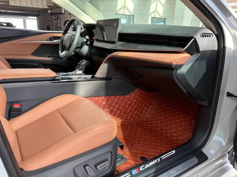 2024 Toyota Camry 2.0L 152HP L4 E-CVT Hybrid