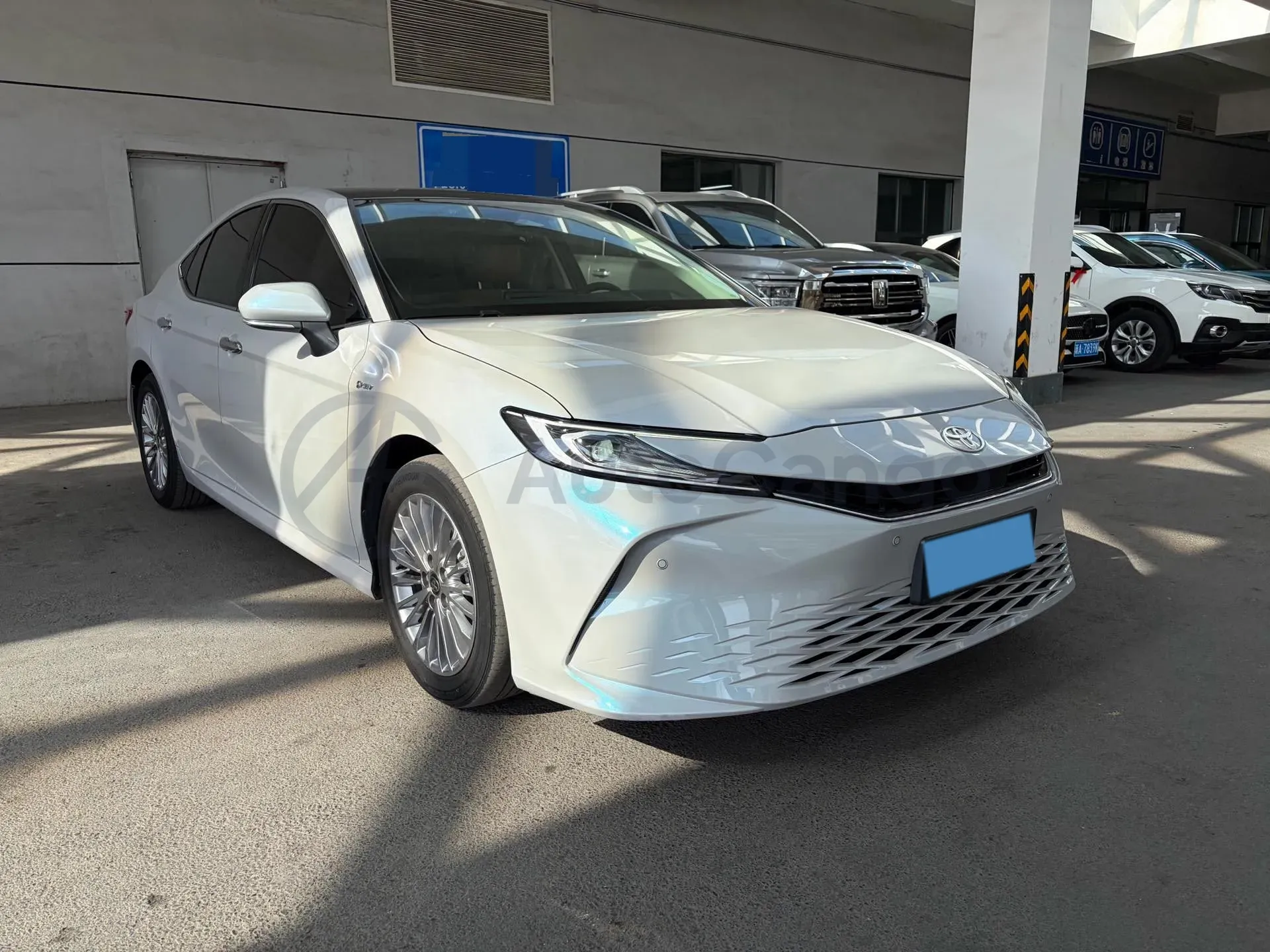 2024 Toyota Camry 2.0L 152HP L4 E-CVT Hybrid,autocango,china used car exporter,china ev exporter,chinese used car exporter,chinese used ev exporter