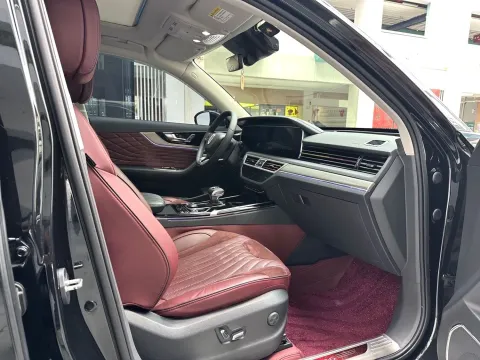 2022 HongQi HS5 2.0T 224HP L4 6AT