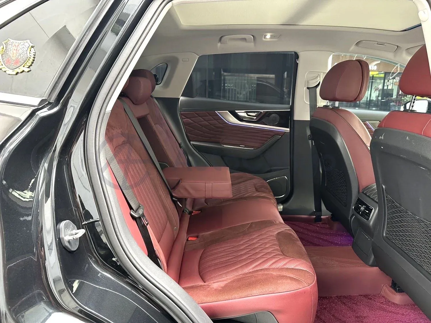 2022 HongQi HS5 2.0T 224HP L4 6AT,autocango,china used car exporter,china ev exporter,chinese used car exporter,chinese used ev exporter