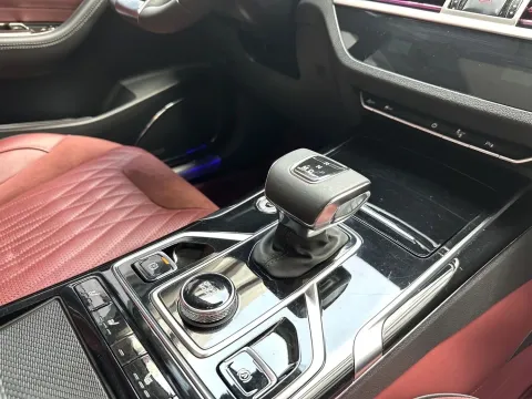 2022 HongQi HS5 2.0T 224HP L4 6AT