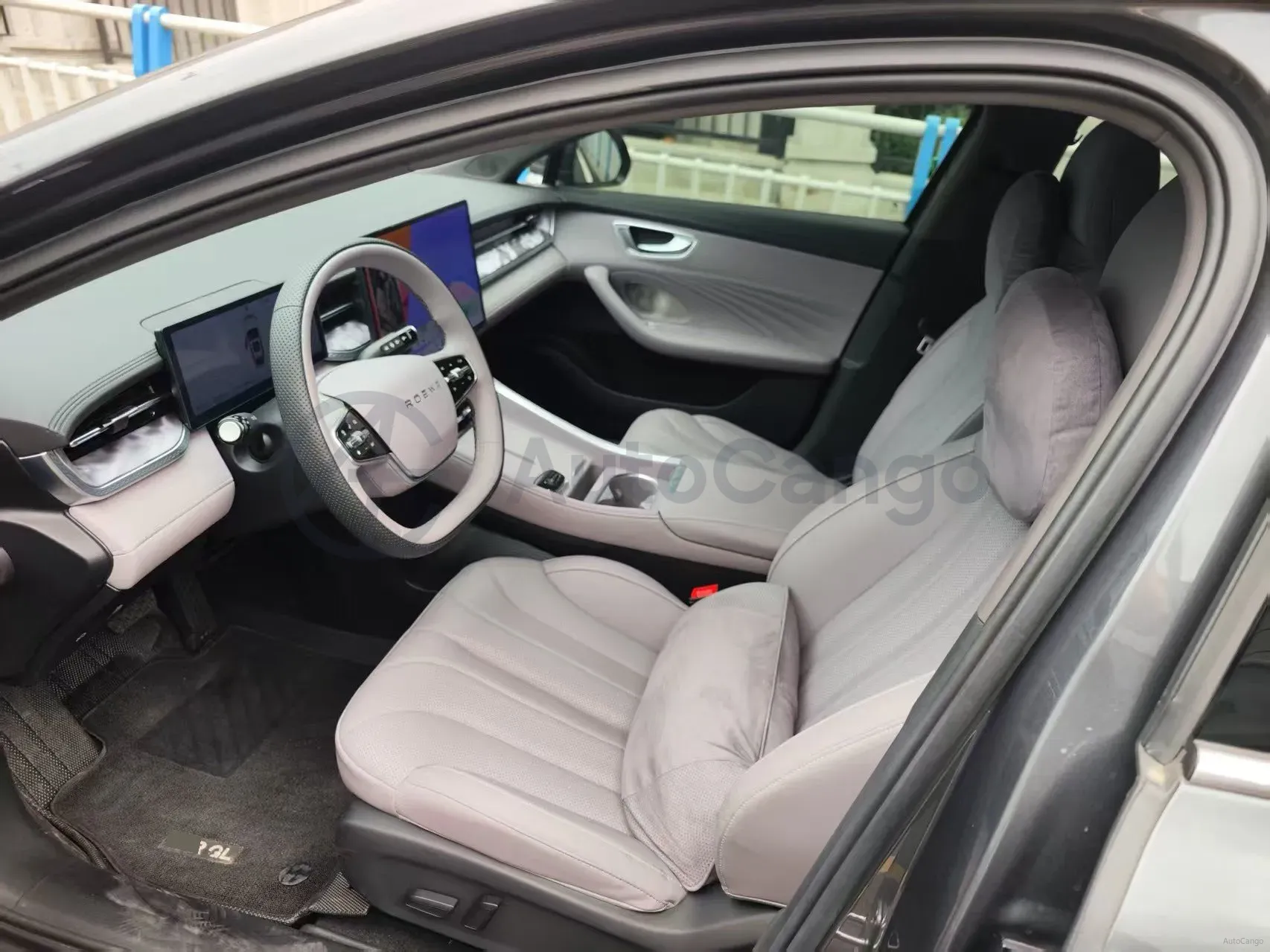 2025 Roewe M7 DMH 1.5L 112HP L4 1DHT PHEV,autocango,china used car exporter,china ev exporter,chinese used car exporter,chinese used ev exporter
