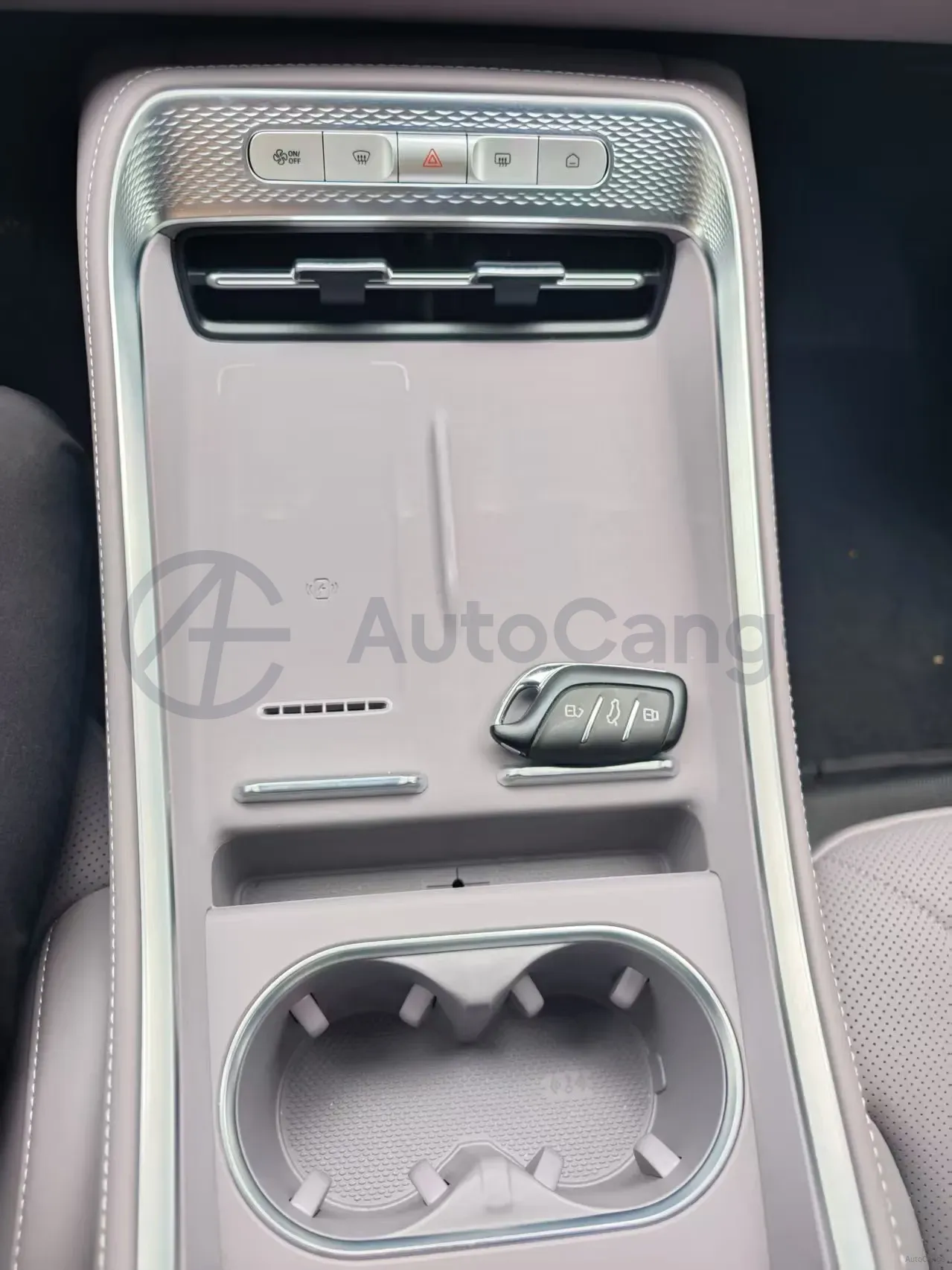 2025 Roewe M7 DMH 1.5L 112HP L4 1DHT PHEV,autocango,china used car exporter,china ev exporter,chinese used car exporter,chinese used ev exporter
