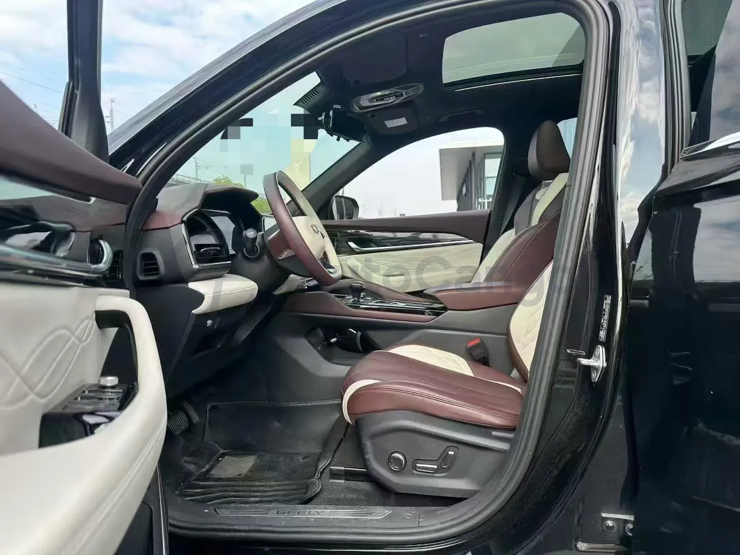 2021 Geely Monjaro 2.0T 218HP L4 7DCT,autocango,china used car exporter,china ev exporter,chinese used car exporter,chinese used ev exporter