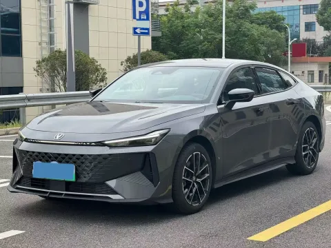 2024 CHANGAN UNI-V IDD,autocango,china used car exporter,china ev exporter,chinese used car exporter,chinese used ev exporter