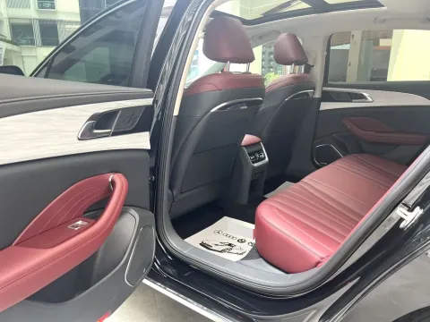2025 HongQi H5 1.5T 169HP L4 7DCT