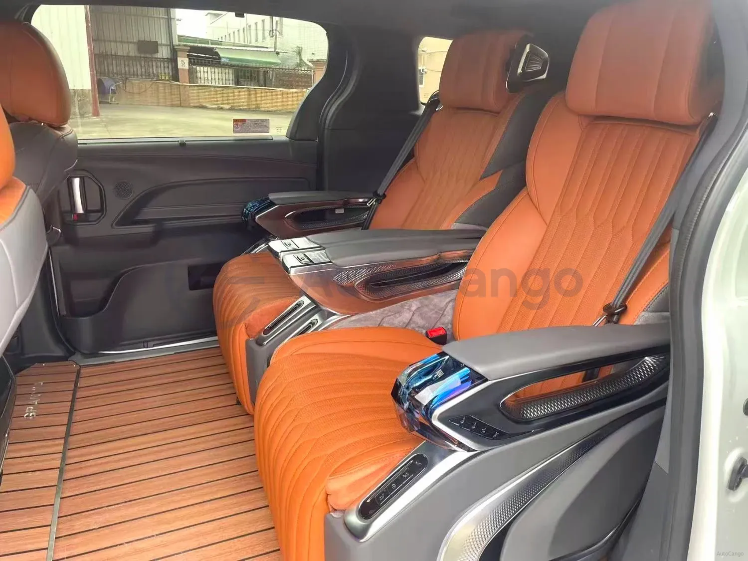 2022 Toyota Granvia 2.5L 192HP L4 E-CVT Hybrid,autocango,china used car exporter,china ev exporter,chinese used car exporter,chinese used ev exporter