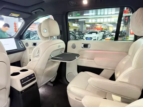2022 Li L9 Range Extended 154HP REEV 42.6KWH,autocango,china used car exporter,china ev exporter,chinese used car exporter,chinese used ev exporter