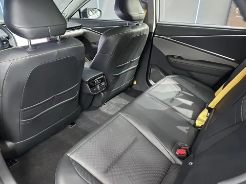 2025 Toyota bZ5 BEV,autocango,china used car exporter,china ev exporter,chinese used car exporter,chinese used ev exporter