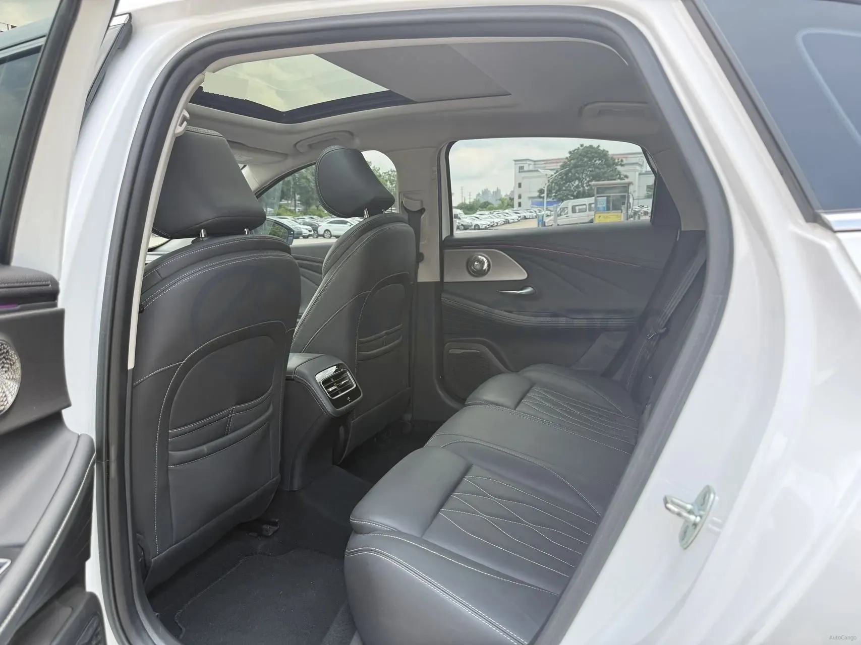 2022 Chery Arrizo 8 1.6T 197HP L4 7DCT,autocango,china used car exporter,china ev exporter,chinese used car exporter,chinese used ev exporter