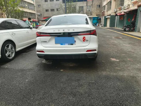 2023 Roewe i5 1.5L 129HP L4 5MT,autocango,china used car exporter,china ev exporter,chinese used car exporter,chinese used ev exporter
