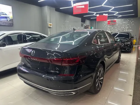 2026 Volkswagen Passat 2.0T 220HP L4 7DCT