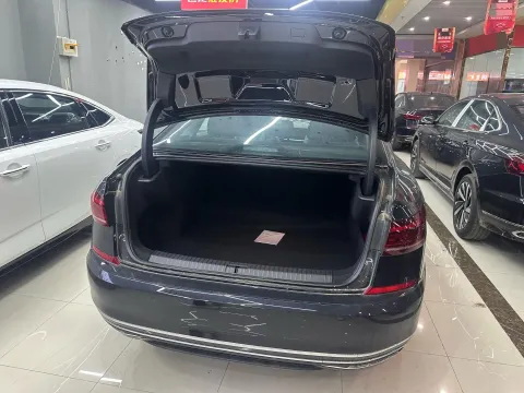 2026 Volkswagen Passat 2.0T 220HP L4 7DCT