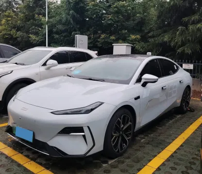 2025 Geely Galaxy E8 BEV 76KWH,autocango,china used car exporter,china ev exporter,chinese used car exporter,chinese used ev exporter