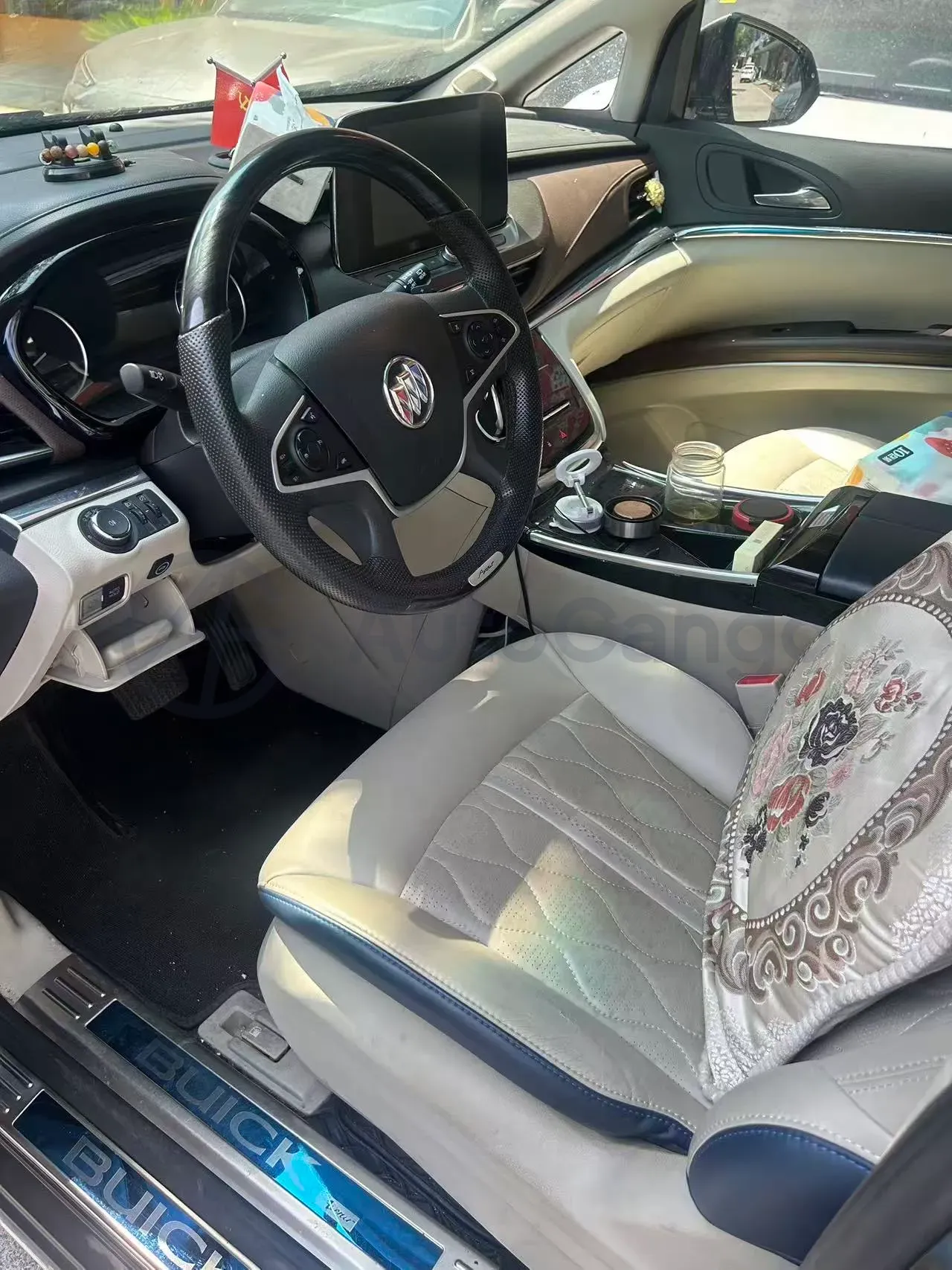 2023 Buick GL8 2.0T 237HP L4 9AT,autocango,china used car exporter,china ev exporter,chinese used car exporter,chinese used ev exporter