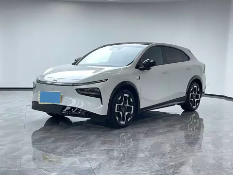 2025 XPENG G7,autocango,china used car exporter,china ev exporter,chinese used car exporter,chinese used ev exporter