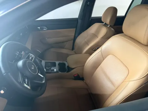 2021 Li ONE Range Extended 131HP REEV 40.5KWH,autocango,china used car exporter,china ev exporter,chinese used car exporter,chinese used ev exporter