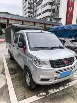 2023 WuLing RongGuang New Truck 1.5L 102HP L4 5MT,autocango,china used car exporter,china ev exporter,chinese used car exporter,chinese used ev exporter