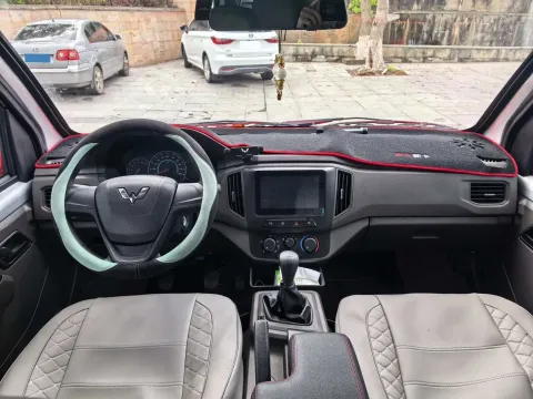 2023 WuLing RongGuang New Truck 1.5L 102HP L4 5MT